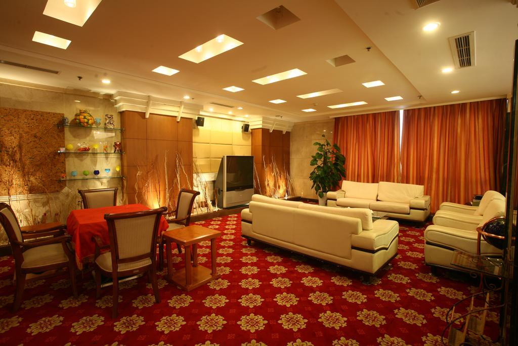 Lutianhua Hotel Чънду Екстериор снимка