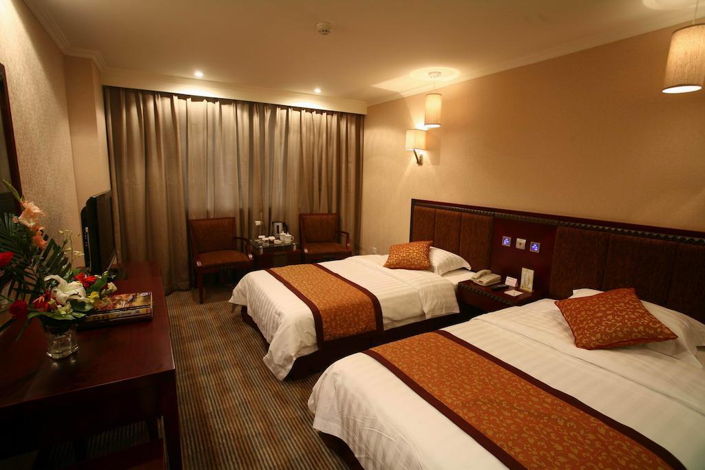 Lutianhua Hotel Чънду Стая снимка