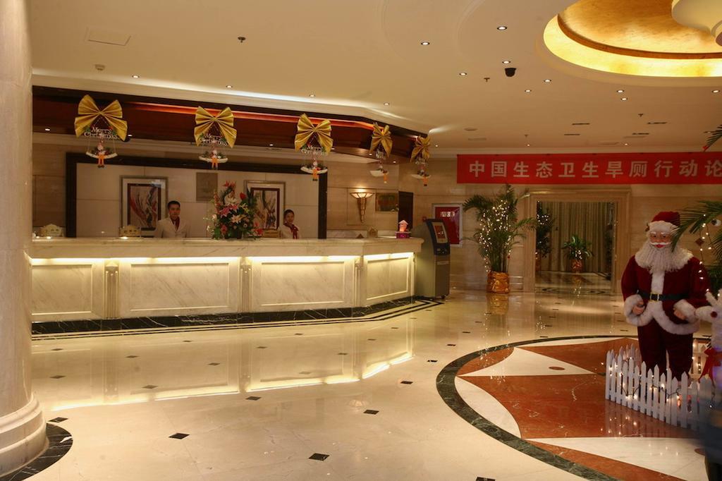 Lutianhua Hotel Чънду Екстериор снимка